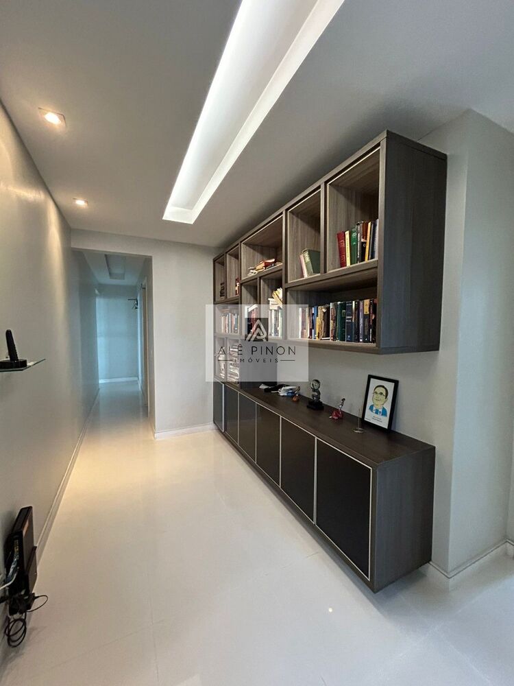 Apartamento, 3 quartos, 250 m² - Foto 1