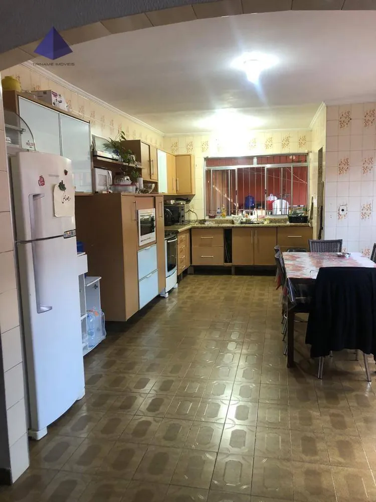 Sobrado, 3 quartos, 242 m² - Foto 4