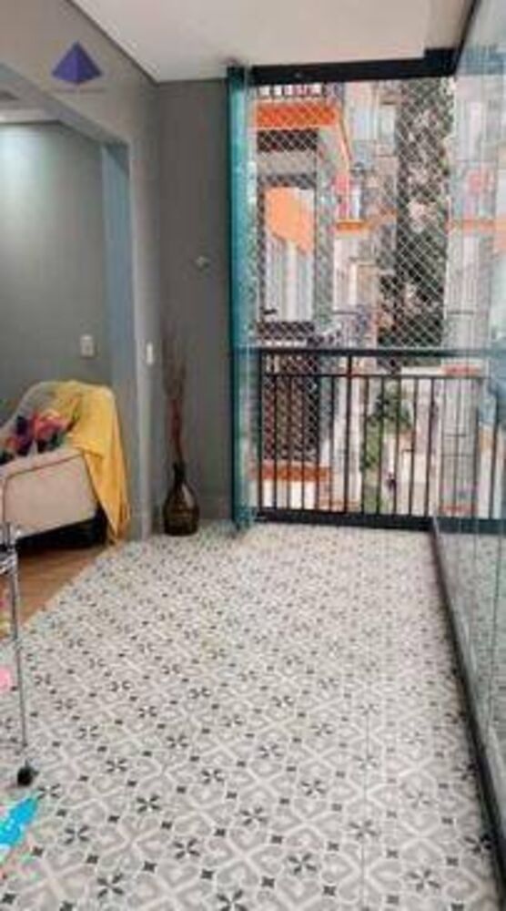 Apartamento à venda com 3 quartos, 75m² - Foto 2