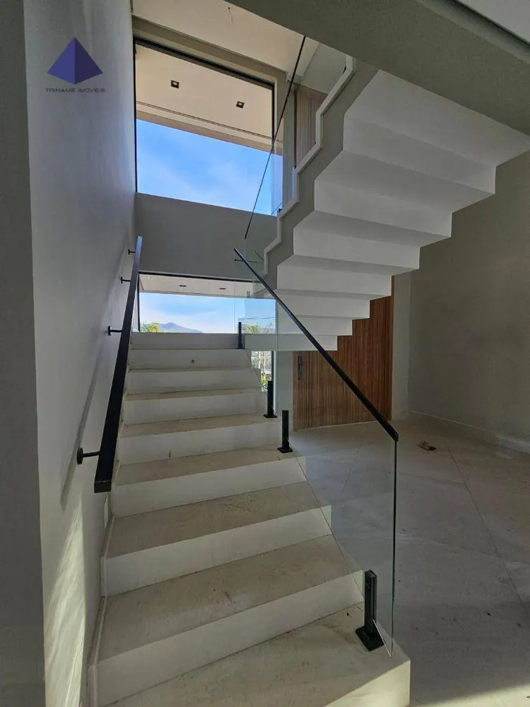 Sobrado, 7 quartos, 623 m² - Foto 3