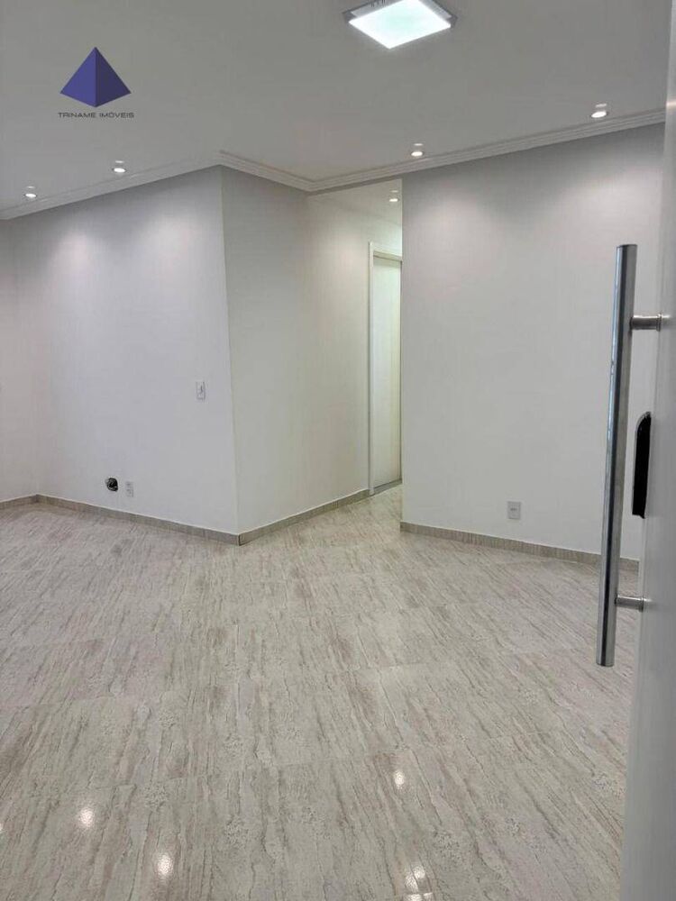 Apartamento à venda com 3 quartos, 76m² - Foto 1