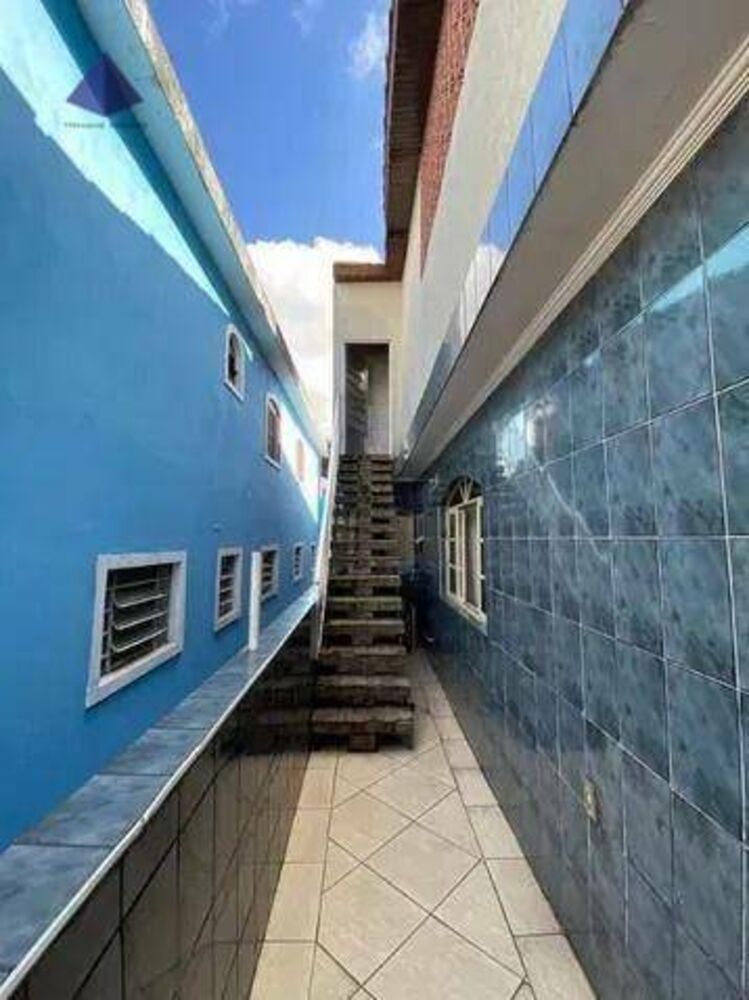 Sobrado, 4 quartos, 253 m² - Foto 1