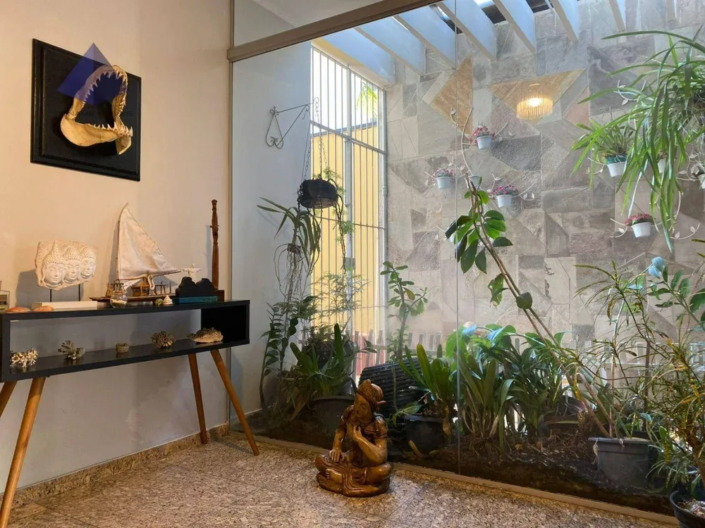 Sobrado, 4 quartos, 350 m² - Foto 1