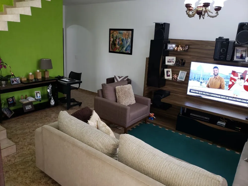 Sobrado, 4 quartos, 240 m² - Foto 1