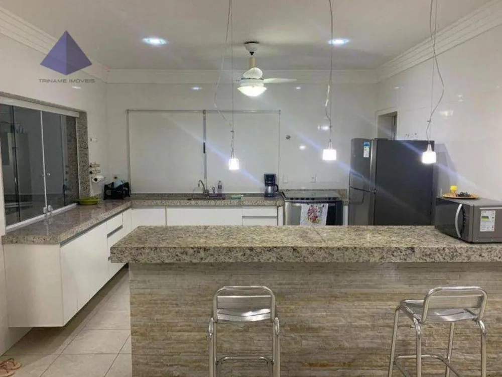 Casa, 7 quartos, 325 m² - Foto 4