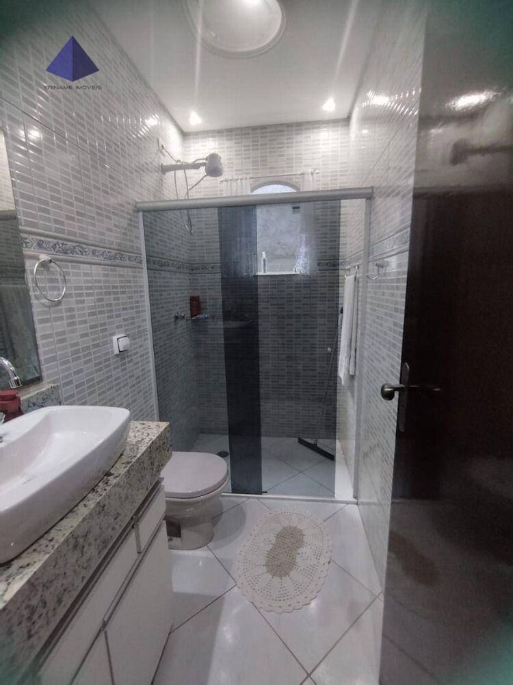 Sobrado, 3 quartos, 207 m² - Foto 1