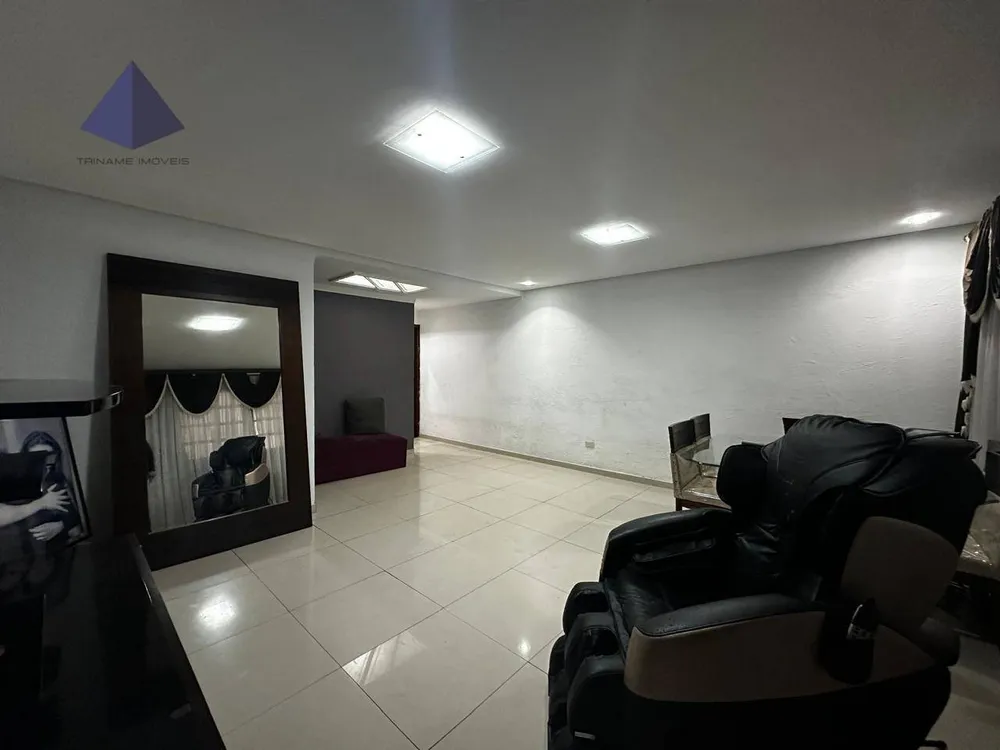 Sobrado, 4 quartos, 218 m² - Foto 1