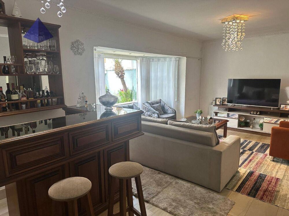 Sobrado, 3 quartos, 270 m² - Foto 1