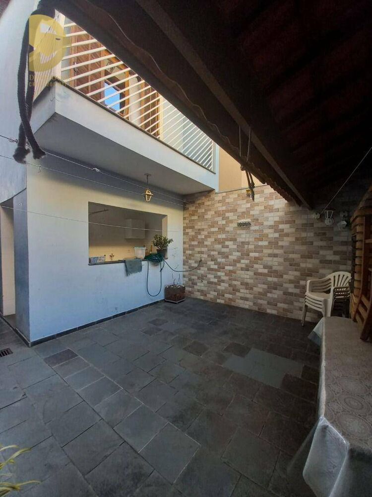 Sobrado, 3 quartos, 195 m² - Foto 1