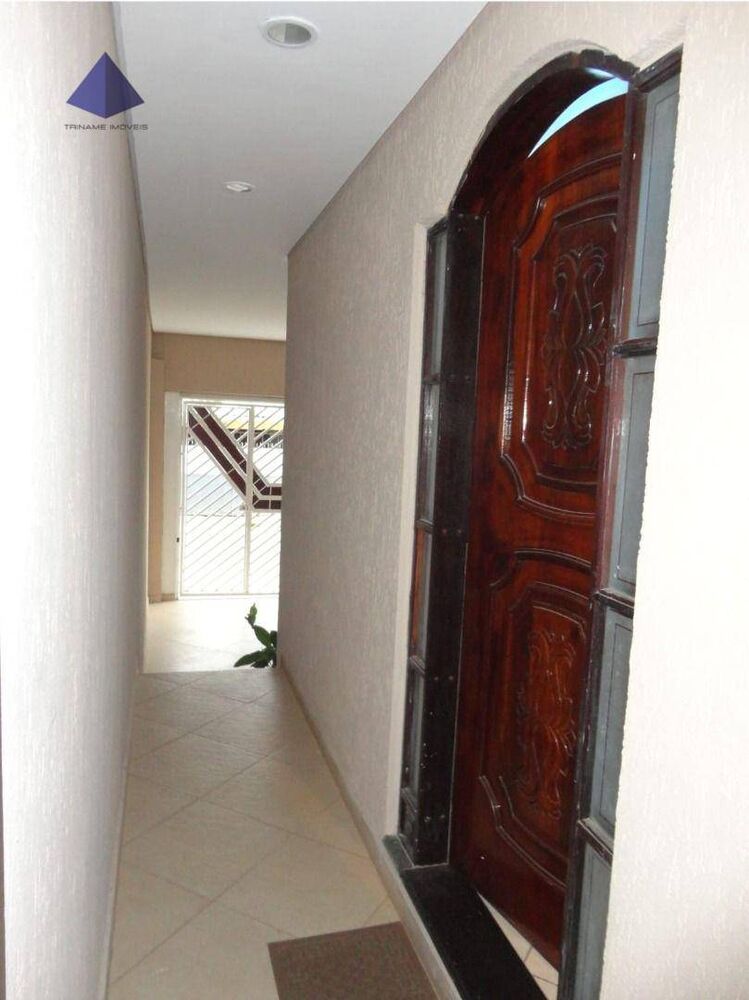 Casa à venda com 4 quartos, 250m² - Foto 1
