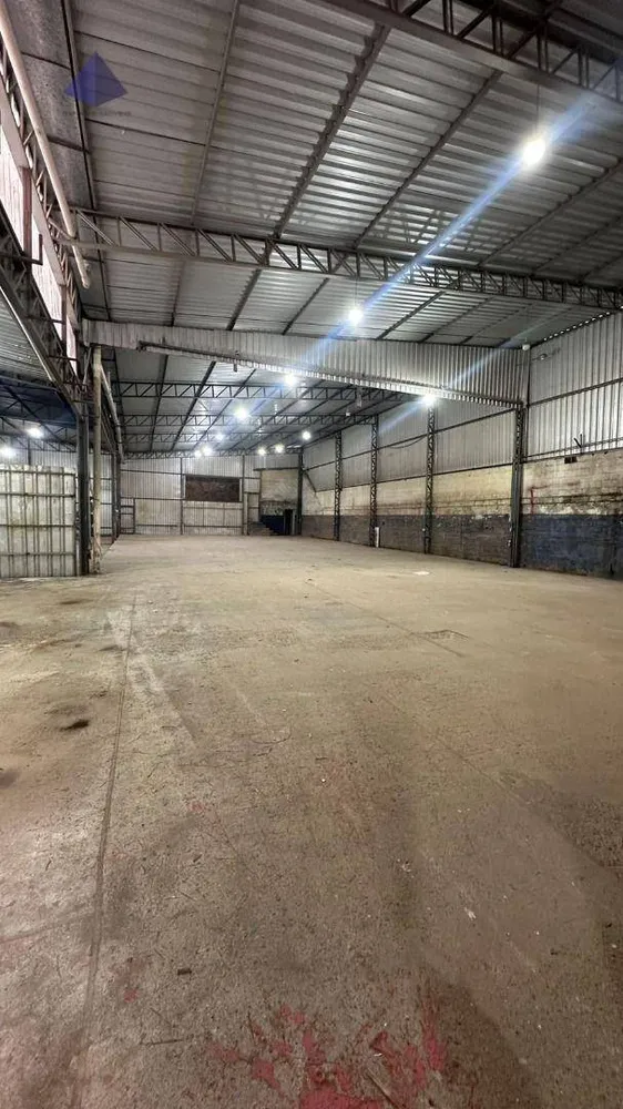 Depósito-Galpão, 1600 m² - Foto 1