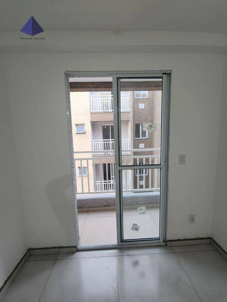 Apartamento à venda com 2 quartos, 46m² - Foto 2
