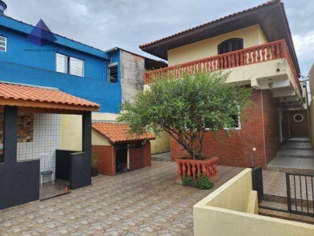 Casa à venda com 3 quartos, 400m² - Foto 1