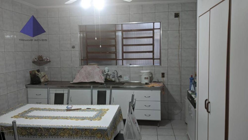 Casa, 2 quartos, 155 m² - Foto 1
