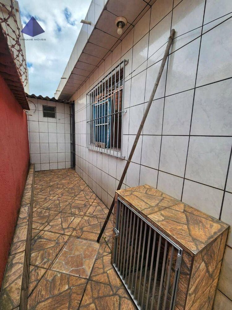 Casa à venda com 4 quartos, 160m² - Foto 4