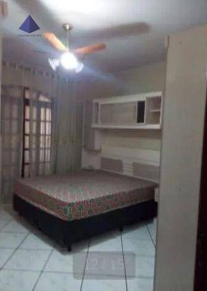 Sobrado à venda com 2 quartos, 300m² - Foto 2