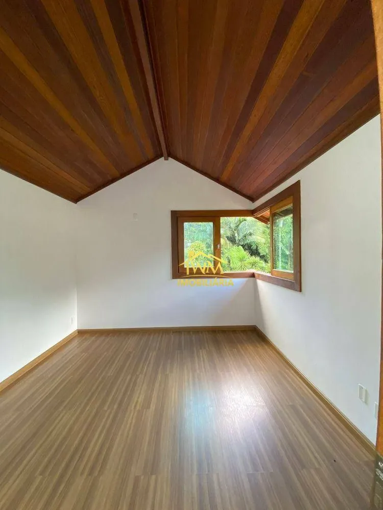 Casa, 4 quartos, 250 m² - Foto 8