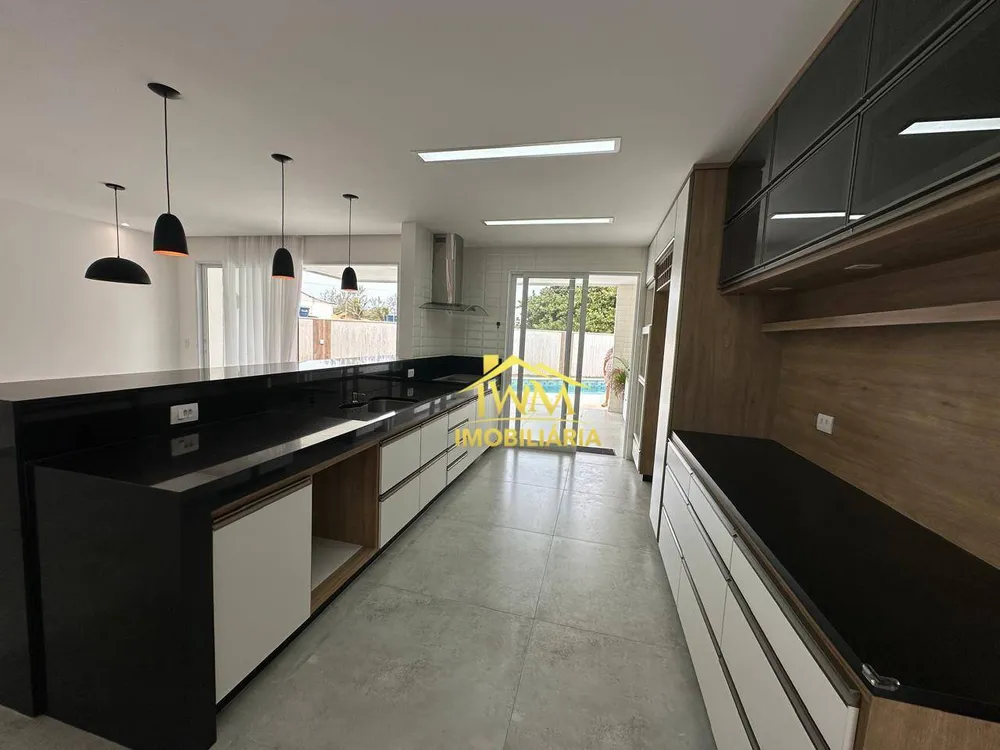 Casa, 4 quartos, 266 m² - Foto 29