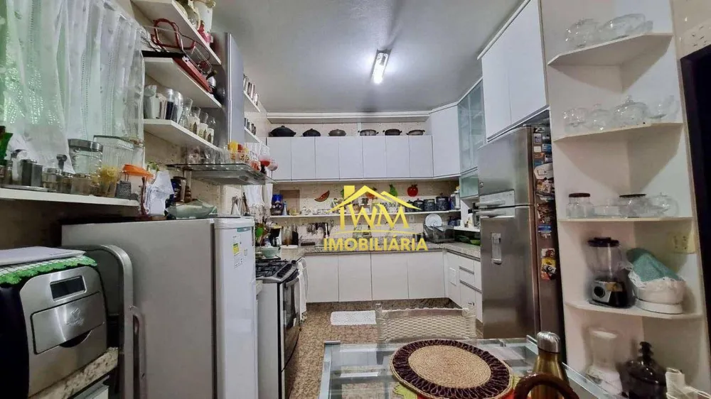 Casa, 6 quartos, 258 m² - Foto 8