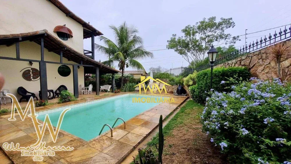 Casa, 6 quartos, 258 m² - Foto 2