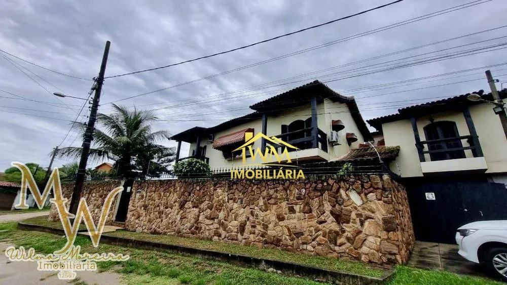 Casa, 6 quartos, 258 m² - Foto 1