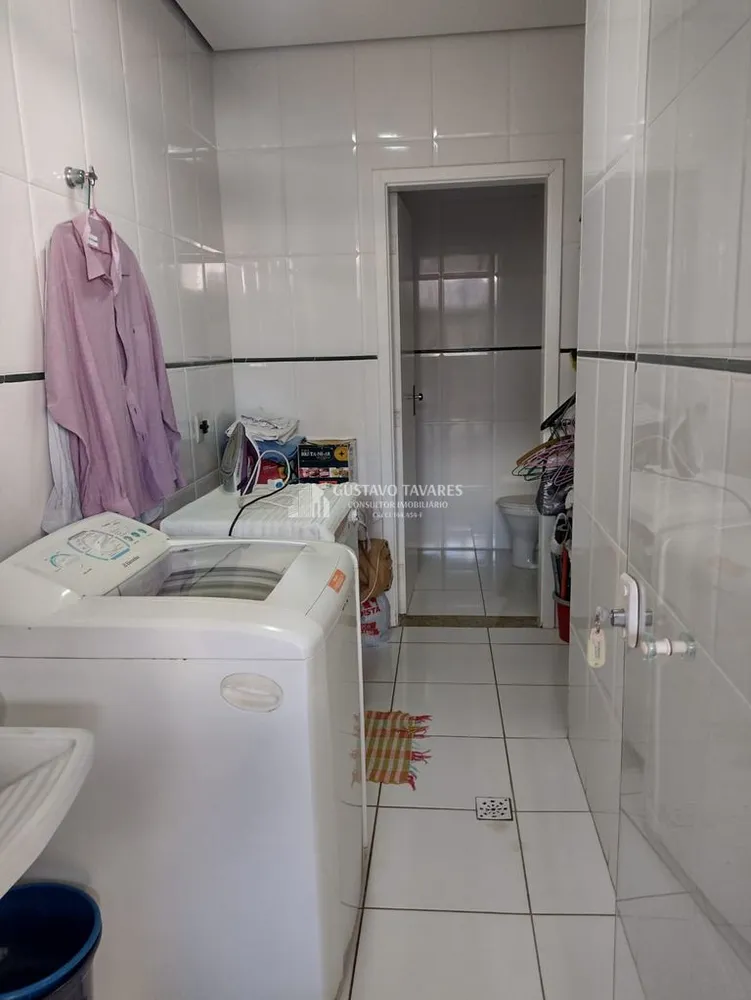 Casa, 3 quartos, 219 m² - Foto 1