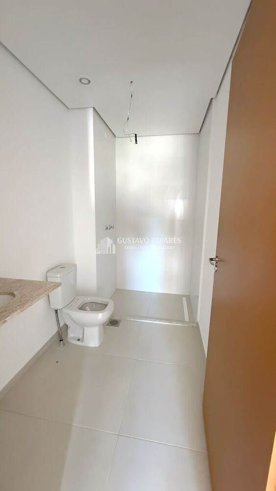 Apartamento à venda com 2 quartos, 70m² - Foto 4