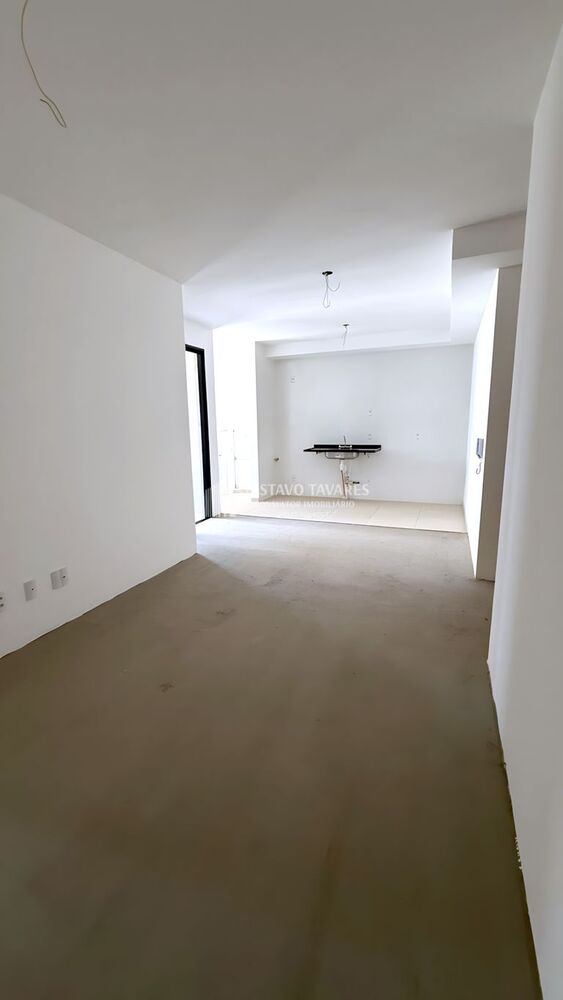 Apartamento à venda com 2 quartos, 70m² - Foto 1