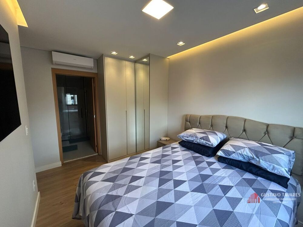Apartamento à venda com 2 quartos, 70m² - Foto 4