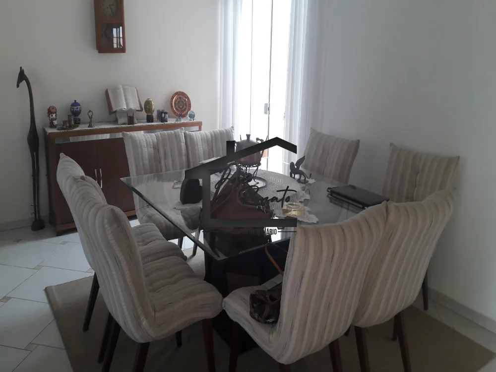 Casa, 3 quartos, 215 m² - Foto 4