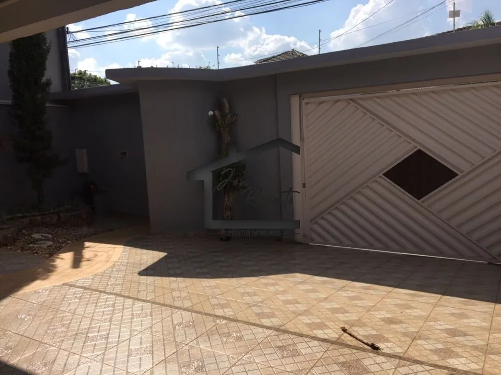 Casa, 4 quartos, 221 m² - Foto 2