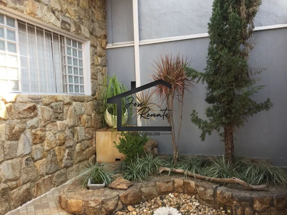 Casa, 4 quartos, 221 m² - Foto 1