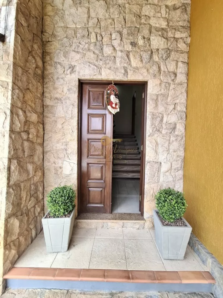 Casa, 4 quartos, 1612 m² - Foto 4