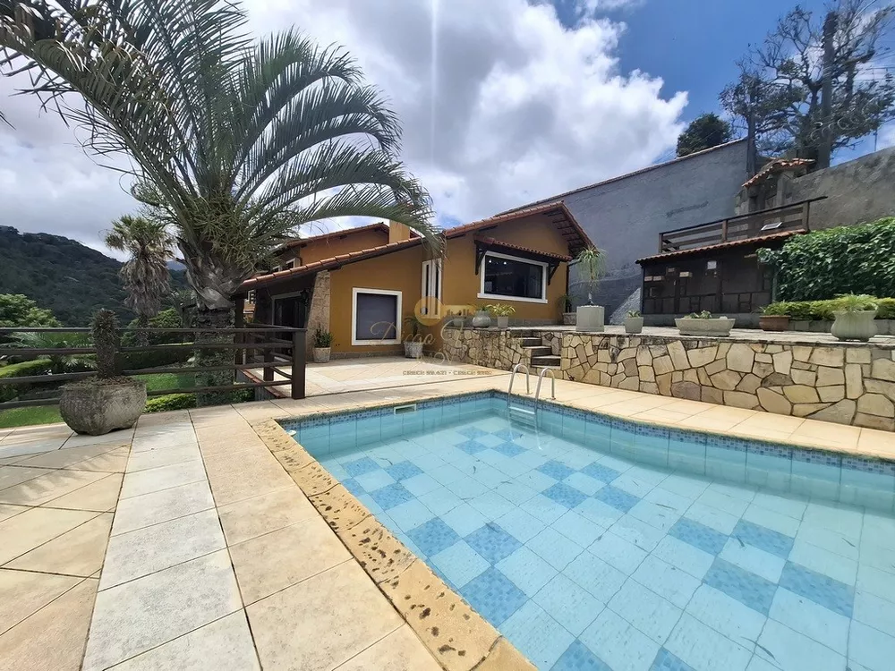 Casa, 4 quartos, 1612 m² - Foto 1