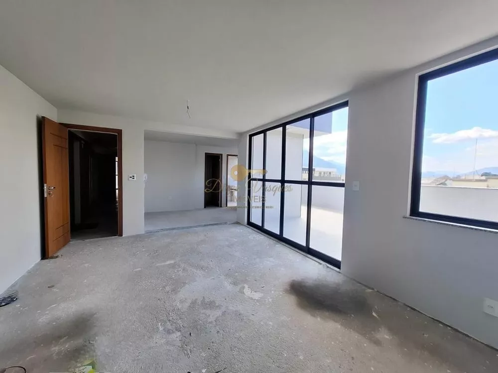 Cobertura, 3 quartos, 194 m² - Foto 2