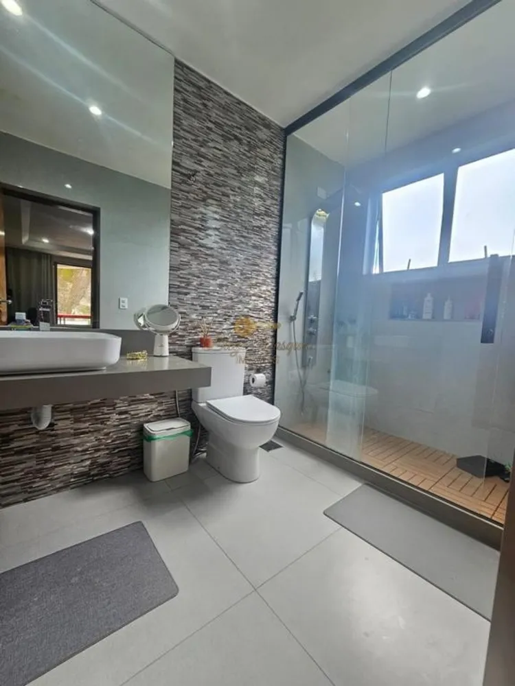 Apartamento, 3 quartos, 140 m² - Foto 1