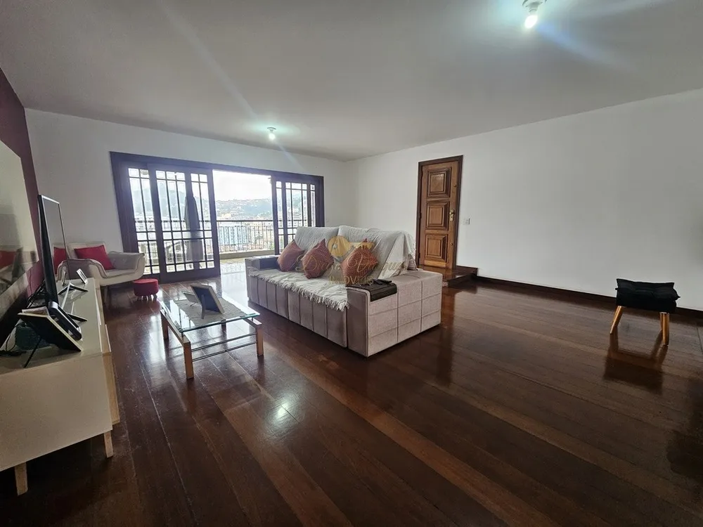 Apartamento, 3 quartos, 187 m² - Foto 1