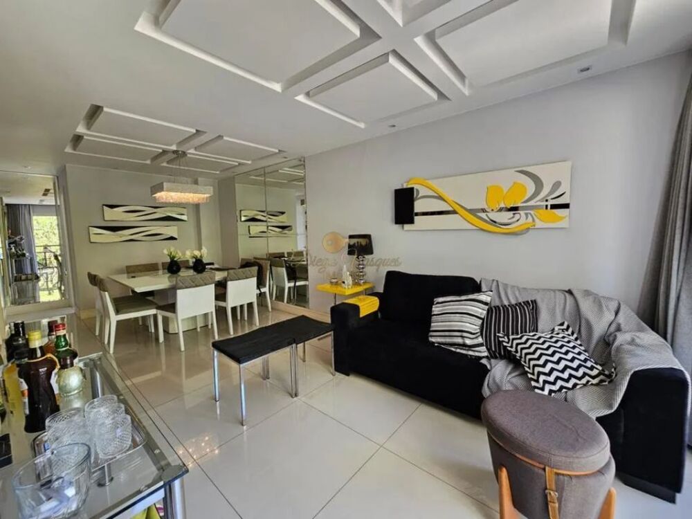 Casa de Condomínio à venda com 4 quartos, 250m² - Foto 1