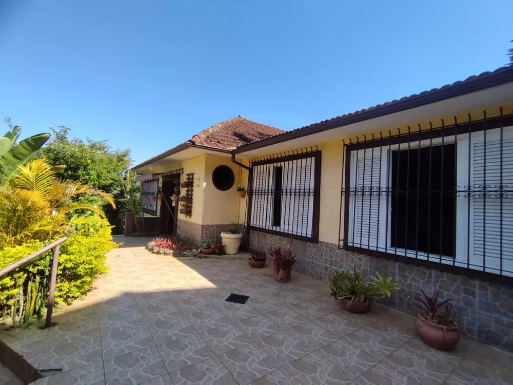 Casa, 5 quartos, 900 m² - Foto 1