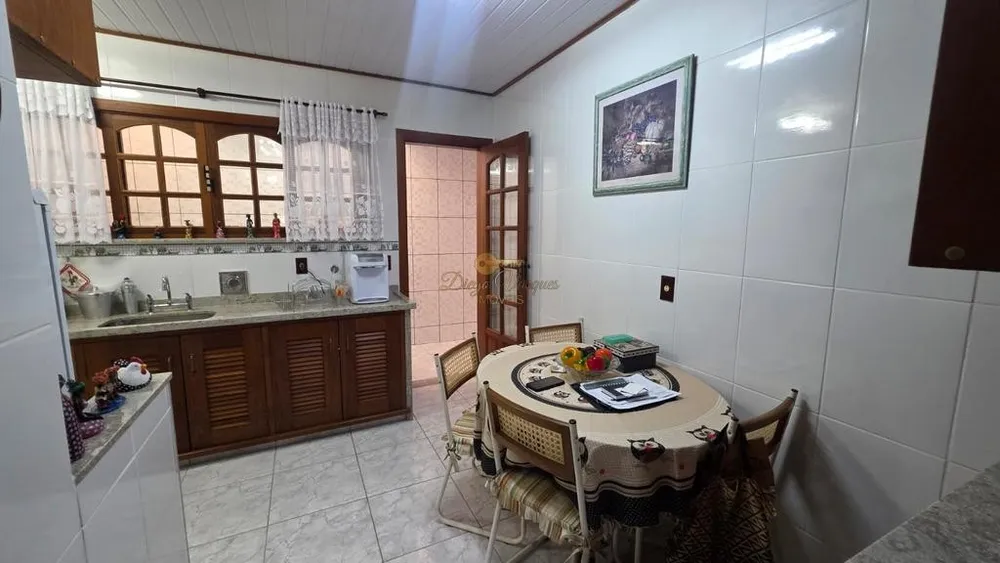 Casa, 4 quartos, 256 m² - Foto 31