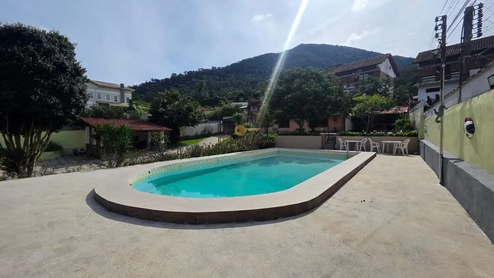 Casa, 4 quartos, 256 m² - Foto 3