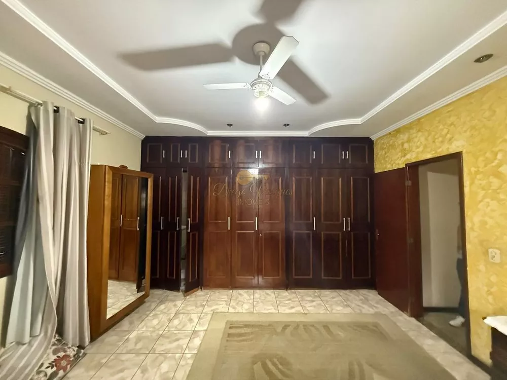 Casa, 3 quartos, 268 m² - Foto 24