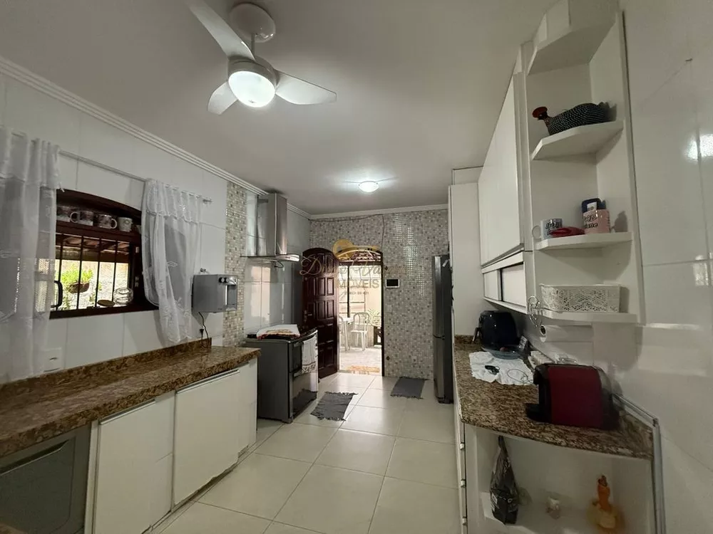 Casa, 3 quartos, 268 m² - Foto 27