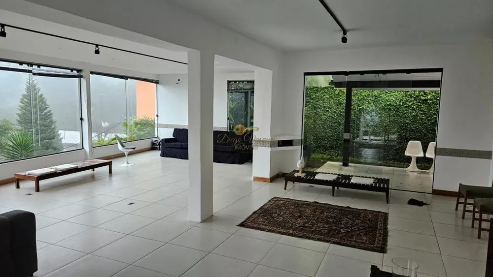 Casa, 3 quartos, 252 m² - Foto 25