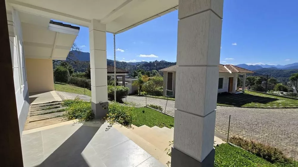 Casa de Condomínio à venda com 3 quartos, 590m² - Foto 3