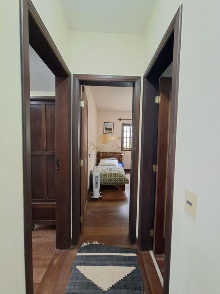 Casa à venda com 3 quartos, 2485m² - Foto 4