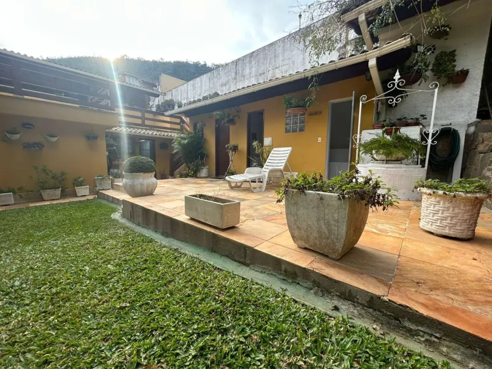 Casa, 4 quartos, 240 m² - Foto 11