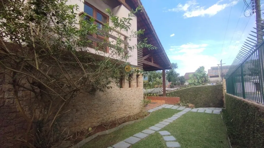 Casa, 4 quartos, 244 m² - Foto 2