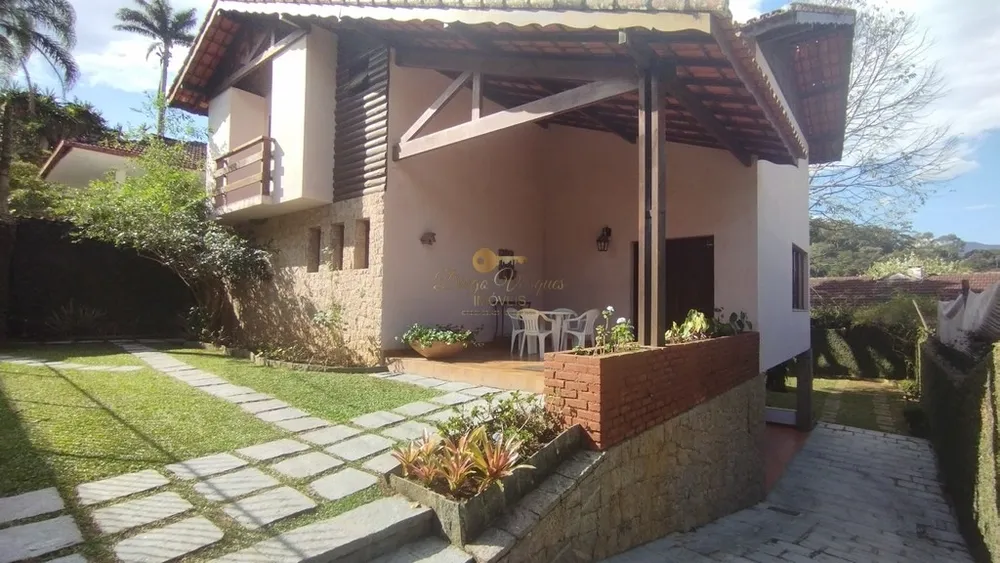 Casa, 4 quartos, 244 m² - Foto 1