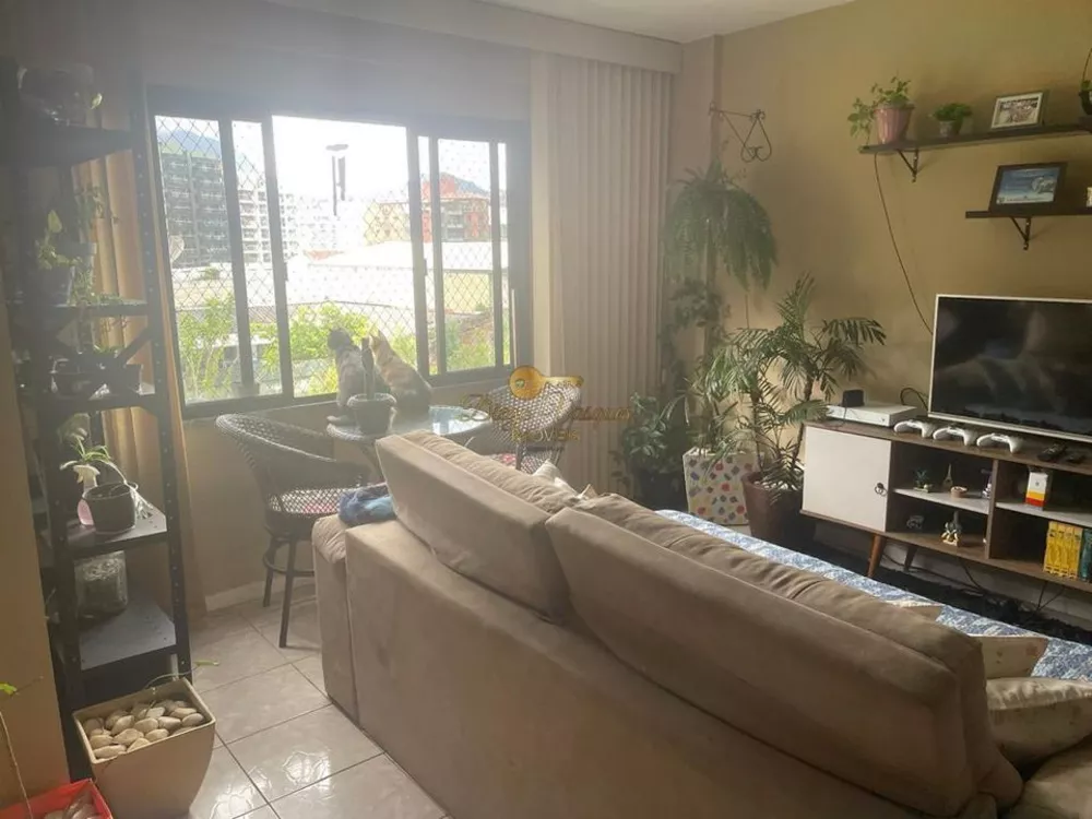 Apartamento à venda com 2 quartos, 70m² - Foto 3